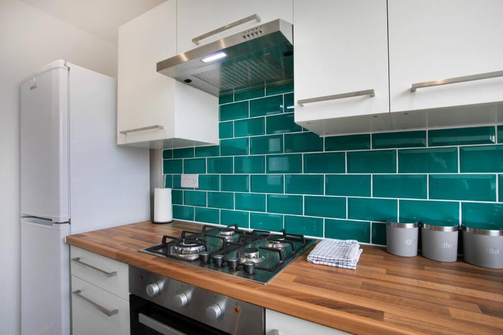 Cudworth House, Barnsley For Contractors & Families, Free Parking, High Speed Wifi Etc Villa Exterior photo