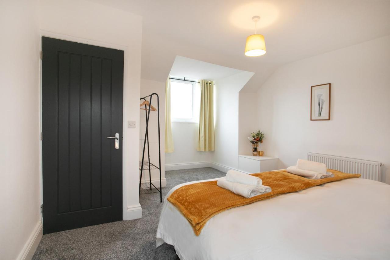 Cudworth House, Barnsley For Contractors & Families, Free Parking, High Speed Wifi Etc Villa Exterior photo